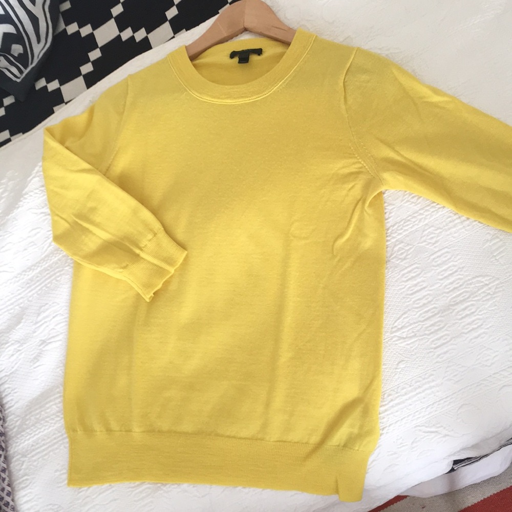 Gently worn bright hello JCrew tippi sweater sz M